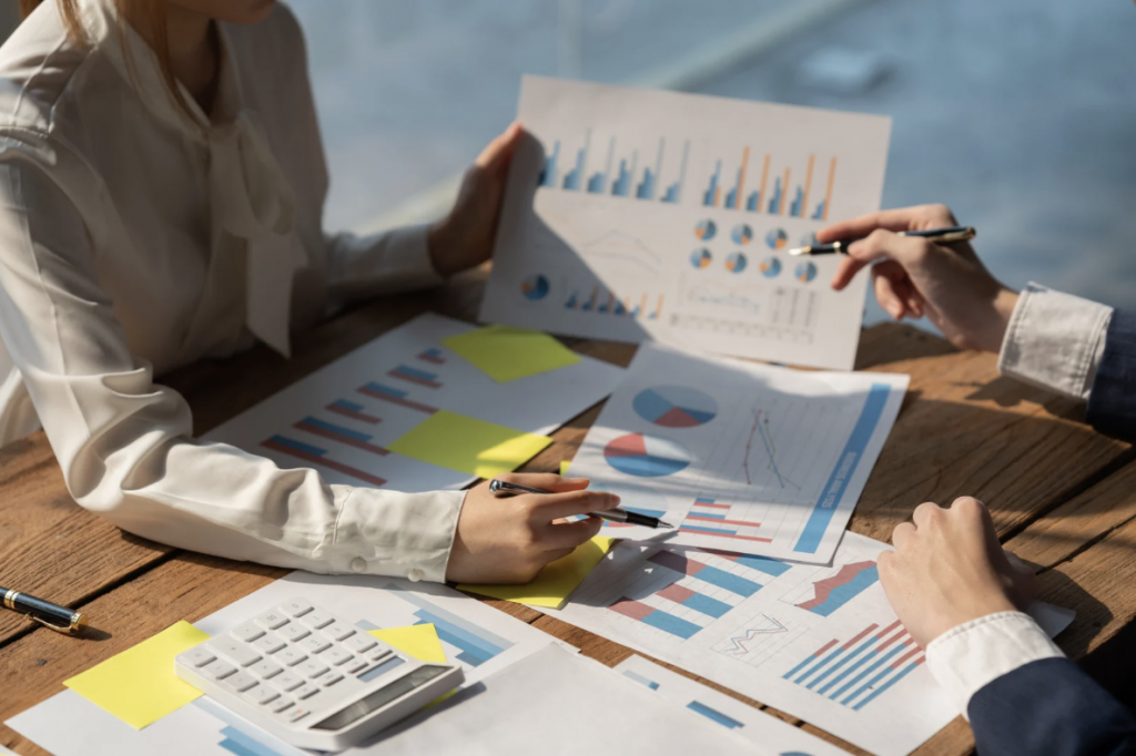 About us - enrootive marketing - Marketing 